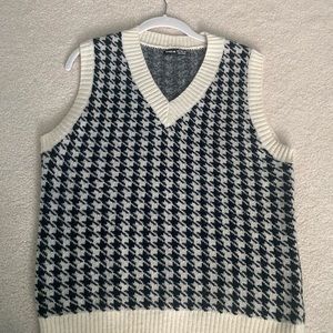 Sweater vest